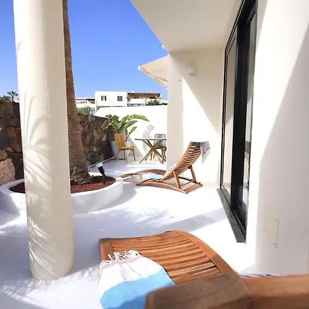 Unique, Stylish & Calm Los Peces By The Sea Costa Teguise Exterior photo